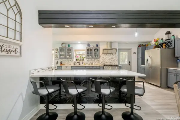 87 Roundup Dr, Castle Hills, TX 78213