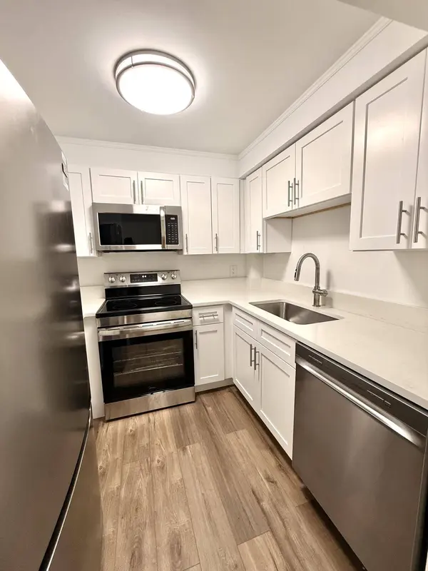 412 Northlake CT #Apt 5, North Palm Beach, FL 33408
