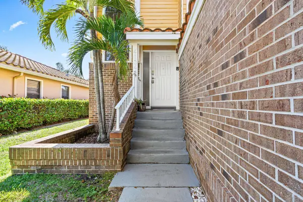 4134 NW 2nd LN, Delray Beach, FL 33445