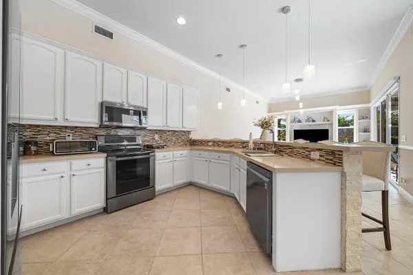 198 Cypress TRCE, Royal Palm Beach, FL 33411