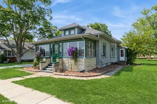 906 Grove Street, Adel, IA 50003