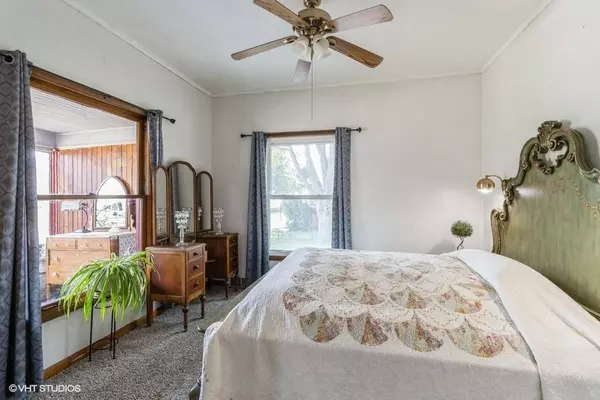 906 Grove Street, Adel, IA 50003