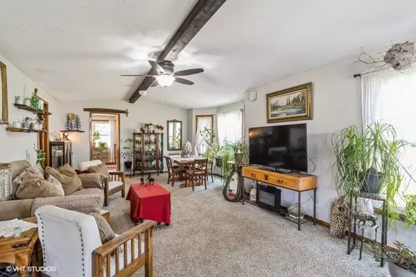 906 Grove Street, Adel, IA 50003