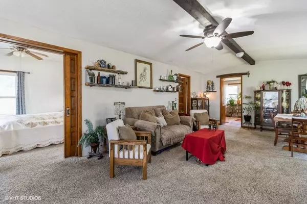 906 Grove Street, Adel, IA 50003