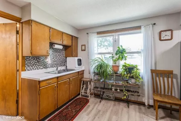 906 Grove Street, Adel, IA 50003