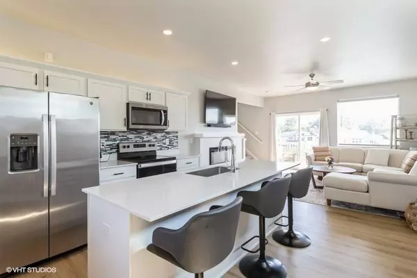 5102 155th Street, Urbandale, IA 50323