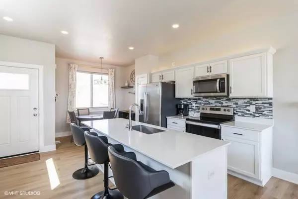 5102 155th Street, Urbandale, IA 50323