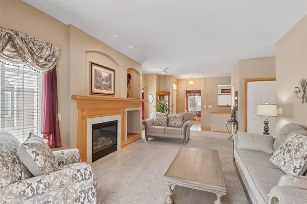 7610 Wistful Vista Drive #1002, West Des Moines, IA 50266