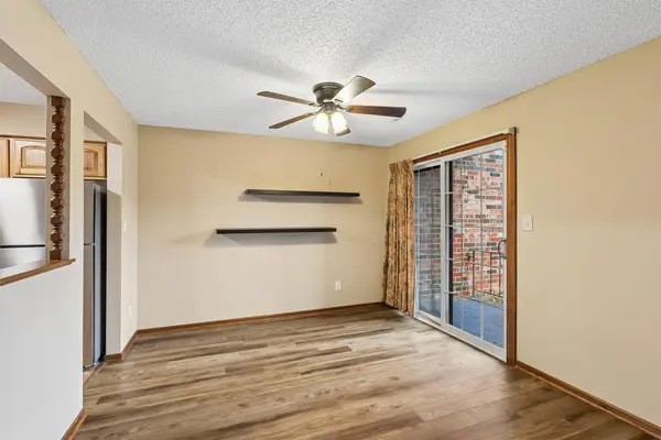 4733 Woodland Avenue #2, West Des Moines, IA 50266