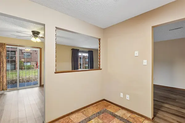 4733 Woodland Avenue #2, West Des Moines, IA 50266