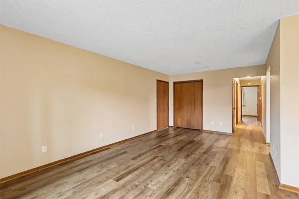 4733 Woodland Avenue #2, West Des Moines, IA 50266