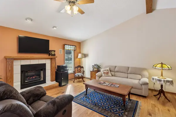 2119 NW 147th Street, Clive, IA 50325