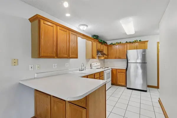 811 Burr Oaks Drive #208, West Des Moines, IA 50266