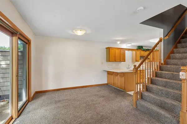 811 Burr Oaks Drive #208, West Des Moines, IA 50266