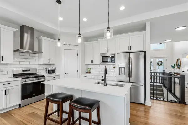 3030 Serenity Drive, Waukee, IA 50263