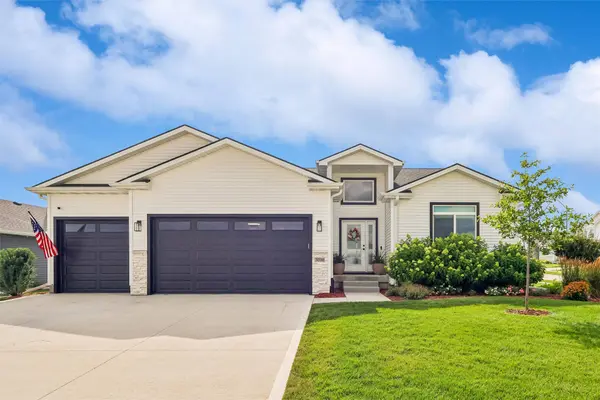 3030 Serenity Drive, Waukee, IA 50263