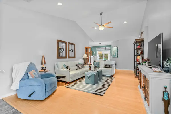 8699 Grassy Oak Trl, North Charleston, SC 29420