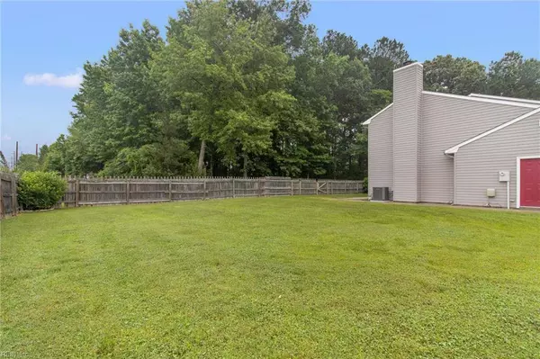 2040 Aloma DR, Virginia Beach, VA 23453