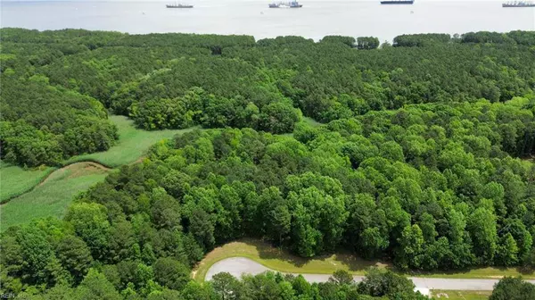 1217 Creekway DR, Smithfield, VA 23430