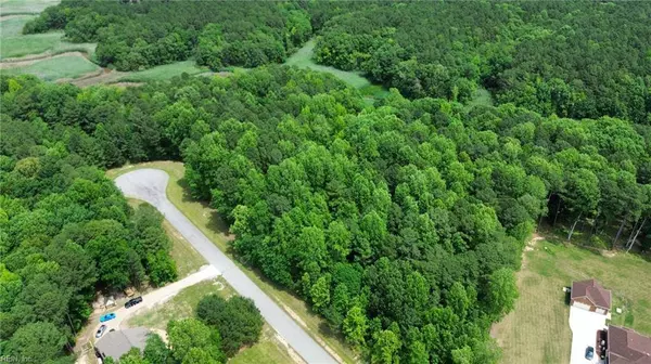 1217 Creekway DR, Smithfield, VA 23430