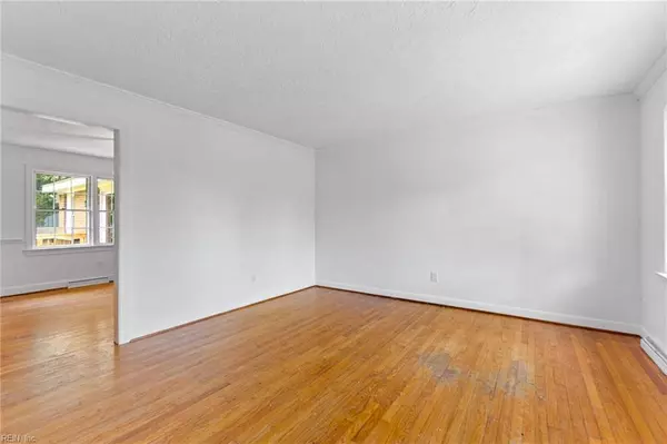 4876 Nansemond PW, Suffolk, VA 23435