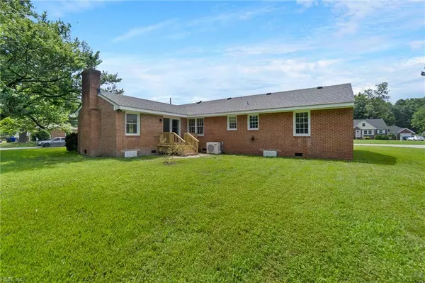 4876 Nansemond PW, Suffolk, VA 23435