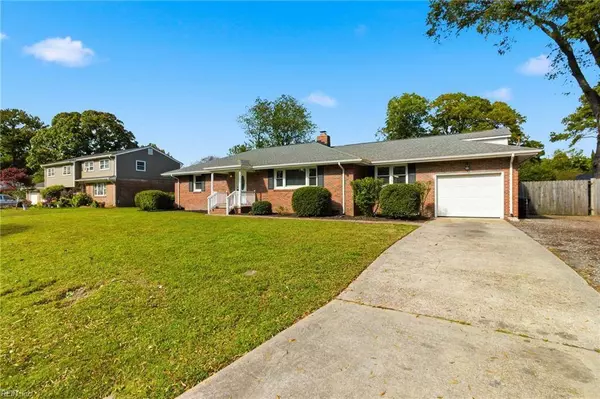 5000 Regina LN, Virginia Beach, VA 23455