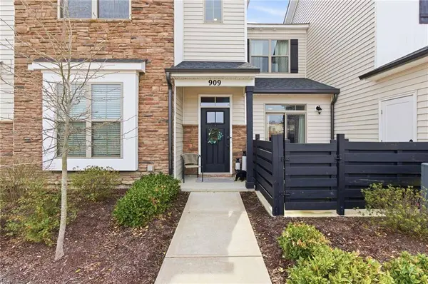 909 Kathy Ann WAY W, Carrollton, VA 23314