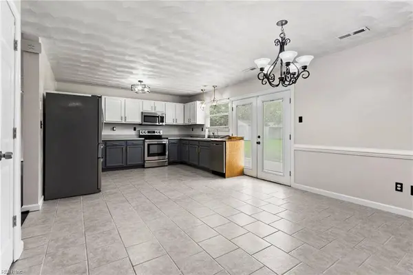 2625 N Nansemond DR, Suffolk, VA 23435