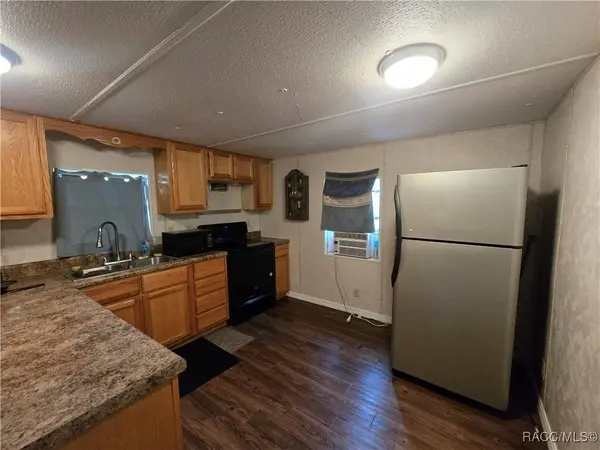 7155 W Gator LN, Crystal River, FL 34428