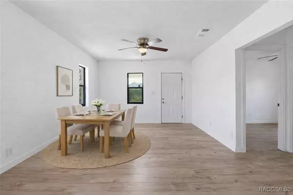 20473 W McKinney AVE, Dunnellon, FL 34431