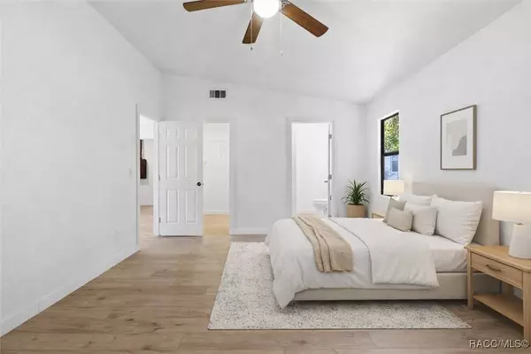 20473 W McKinney AVE, Dunnellon, FL 34431