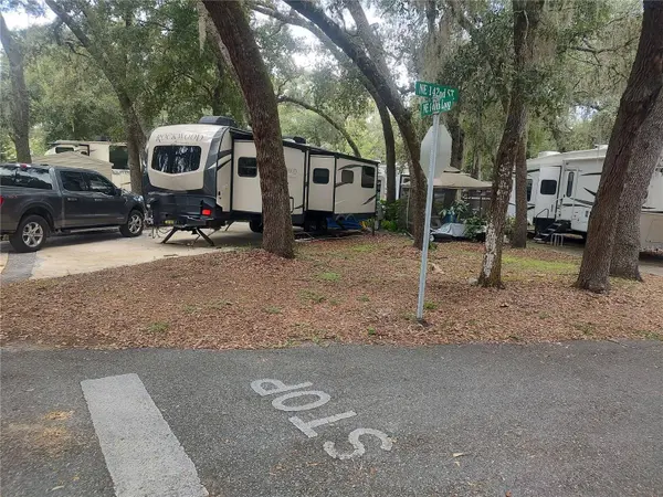 25160 140TH LOOP NE, Salt Springs, FL 32134