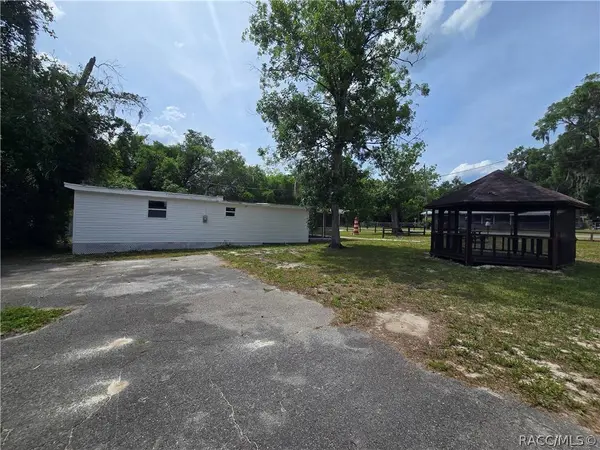 10566 E Rabbit LN, Floral City, FL 34436