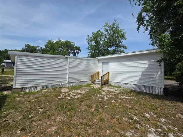 10566 E Rabbit LN, Floral City, FL 34436