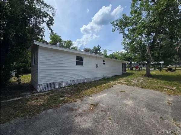 10566 E Rabbit LN, Floral City, FL 34436