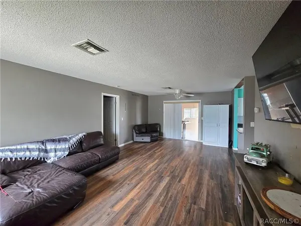 2154 W Devon DR, Citrus Springs, FL 34434
