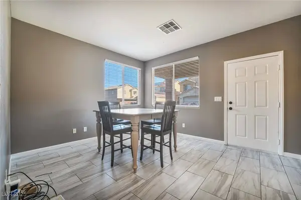 5399 Raccoon Valley LN, Las Vegas, NV 89122