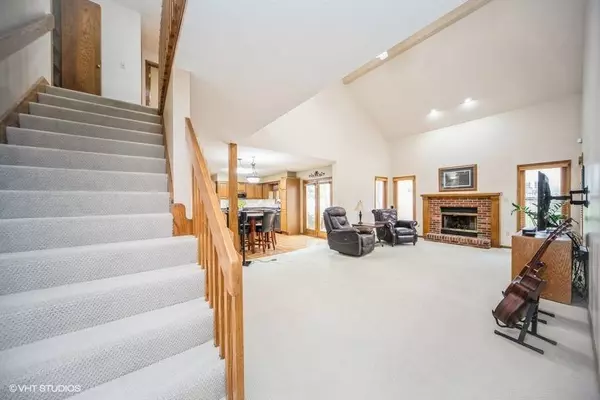 7500 Plum Drive, Urbandale, IA 50322