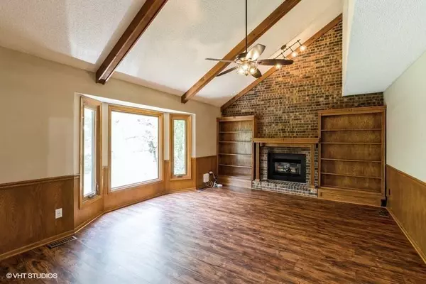 6406 Theresa Drive, Johnston, IA 50131