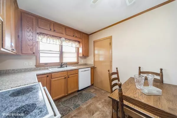 633 Clegg Road, West Des Moines, IA 50265