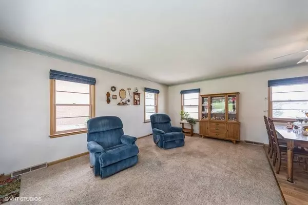 633 Clegg Road, West Des Moines, IA 50265