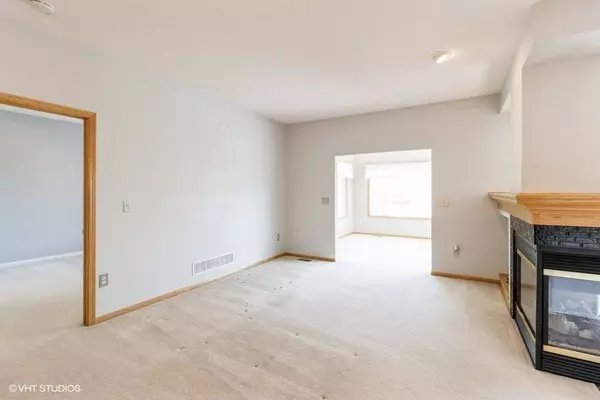 905 NE Wisteria Lane #905, Ankeny, IA 50021