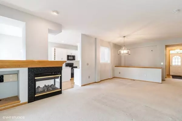 905 NE Wisteria Lane #905, Ankeny, IA 50021