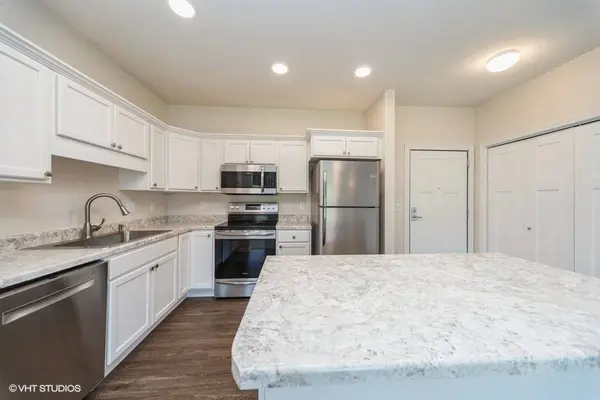 9001 Windsor Parkway #317, Johnston, IA 50131