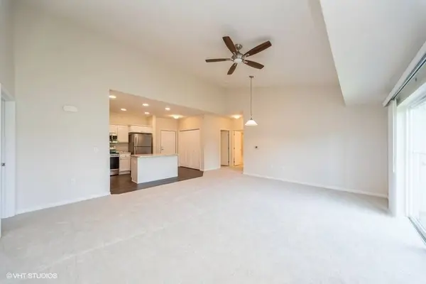 9001 Windsor Parkway #317, Johnston, IA 50131