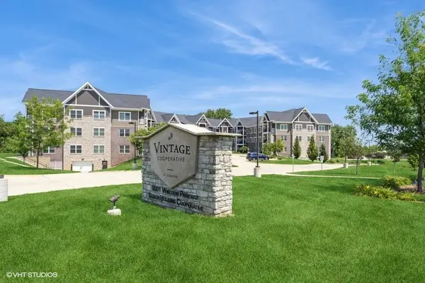 9001 Windsor Parkway #317, Johnston, IA 50131