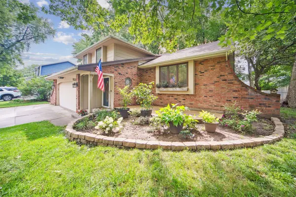 9452 Lincoln Avenue, Clive, IA 50325