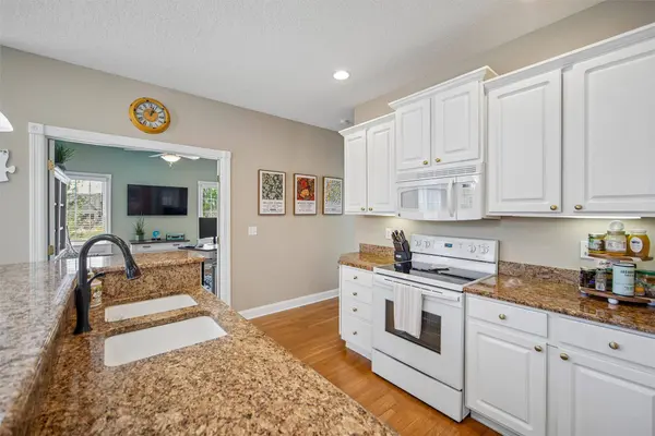 6980 Cody Drive #19, West Des Moines, IA 50266