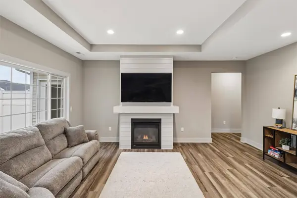 8968 Jem Lane, West Des Moines, IA 50266